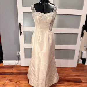 THEIA 10 (luxury eveningwear/ bridal labelChampagne  Beaded Lace Formal Gown